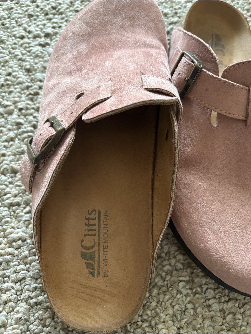 Cliffs by WHITE MOUNTAIN Pink Suede Buckle Clog Mules size 6.5